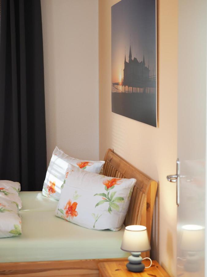 Ferienwohnung "Sonnenblick" 제바트헤링스도르프 외부 사진